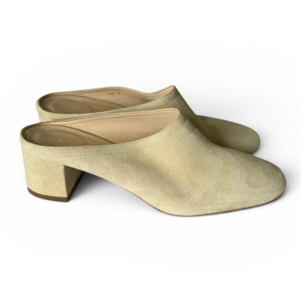 Everlane made in Italy suede mule heels in the perfect creamy oat neutral